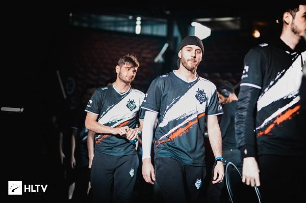 彻底崩盘 彻底崩盘