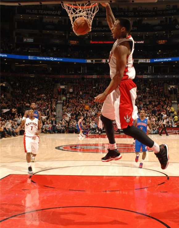 它用更少的 它用更少的